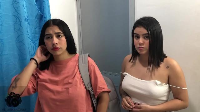 compartiendo habitaci&oacute;n de hotel con mi madrastra y hermanastra – creampie – pov XXX Video
