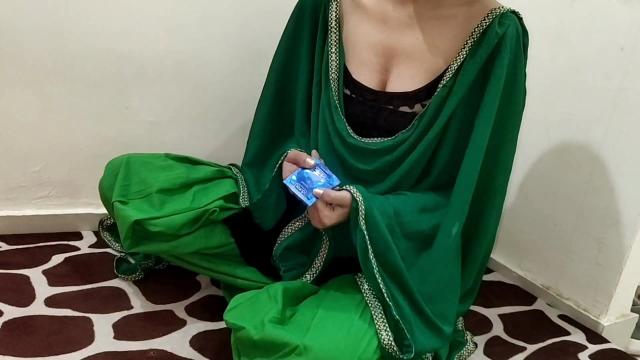 Indian Marriage Bed: First Sex with Desi Bhabhi, HD Porn Video with Hindi Audio Pron Video