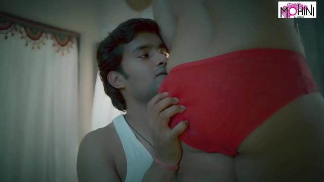 Indian MILF Malkin’s Hardcore Doggystyle with Security Guard: Real Amateur Hindi Sex Video