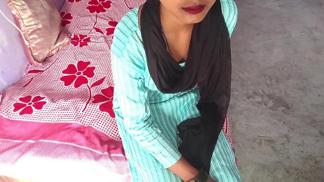 Cute GF’s Hardcore Creampie: Slutty Cowgirl in Hot Hindi Sex Video