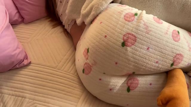 Cute Babe’s Real Ass & Tits in Amateur Cowgirl Blowjob, Wet Pussy & Orgasm Video