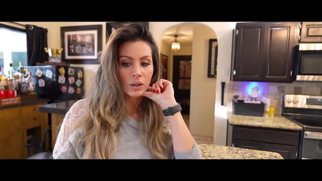 Stepmom Coco Vandi’s Wild Poker Night: Creampie, Blowjob & More! Pron Video