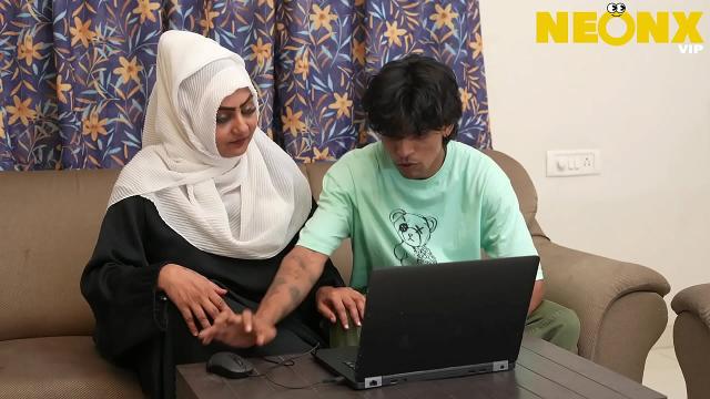 Caught Masturbating: Hijab Girl’s Steamy Encounter with Her Stebrother’s Uncut Cock Porn Video