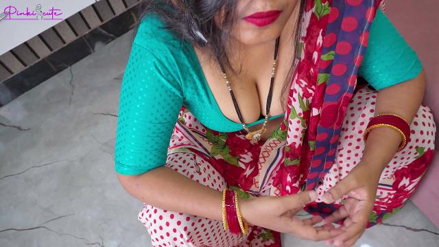 Desi Stepmom’s Red Lipstick Blowjob & Facial: Indian Beauty’s First Time with Stepson After Breakup Porn Video
